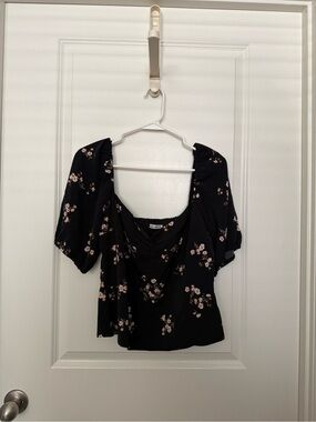 Abercrombie & Fitch Black Floral Sweetheart Neck Puff Sleeve Blouse